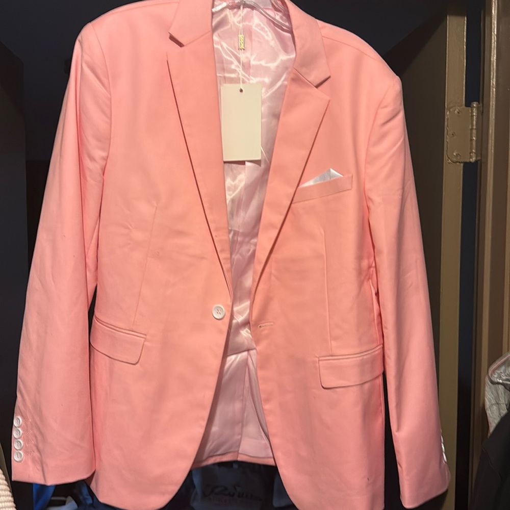 Peach never worn suit size 38